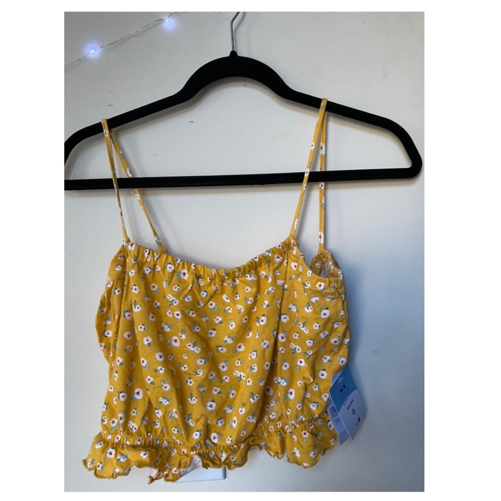 Pacsun floral print cropped top (NEVER WORN)